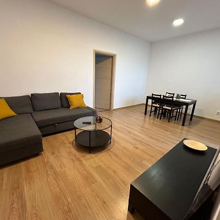 Elegant City Center Apartment ブカレスト エクステリア 写真