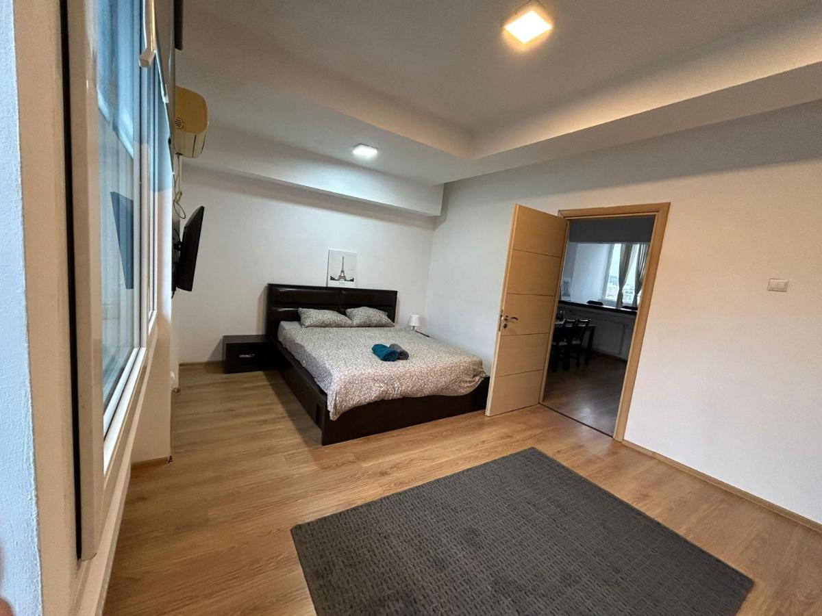 Elegant City Center Apartment ブカレスト エクステリア 写真
